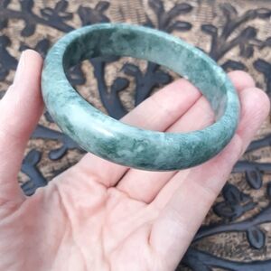Elegant Deeper Green Jade Stone Bangle Bracelet 2.25" gap